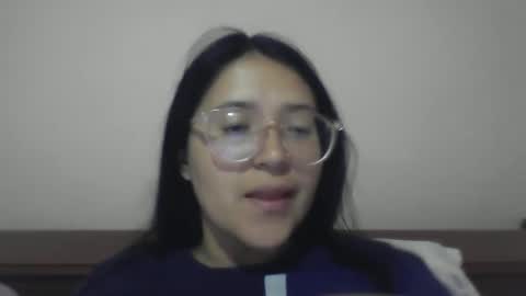 sweetyypeach online show from December 11, 2024, 4:18 am