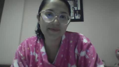 sweetyypeach online show from December 21, 2024, 3:36 am
