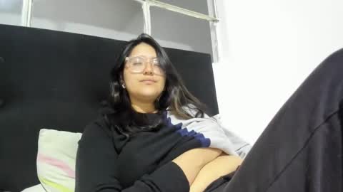 sweetyypeach online show from January 15, 2025, 6:22 am