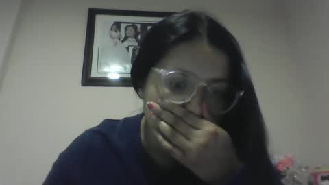 sweetyypeach online show from February 6, 2025, 3:48 am