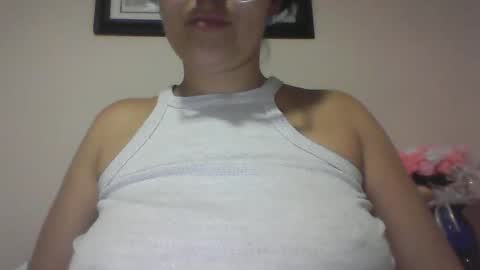 sweetyypeach online show from February 14, 2025, 3:54 am