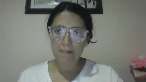 sweetyypeach online show from February 25, 2025, 3:42 am