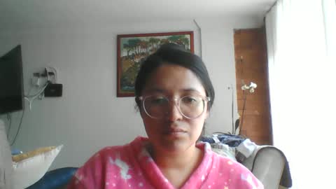 sweetyypeach online show from March 2, 2025, 1:27 pm