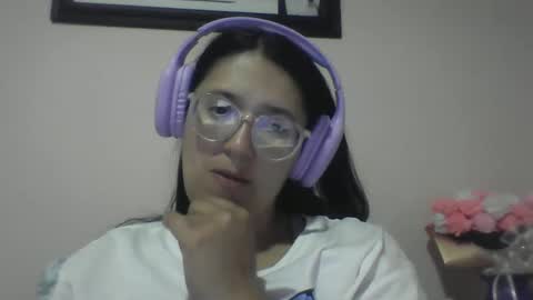 sweetyypeach online show from March 12, 2025, 3:13 am