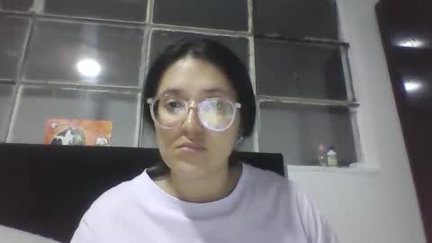 sweetyypeach online show from September 10, 2025, 3:50 am