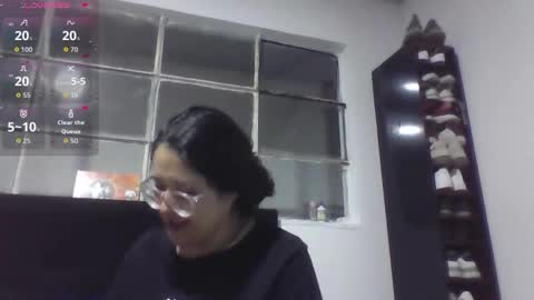 sweetyypeach online show from September 21, 2025, 12:45 am