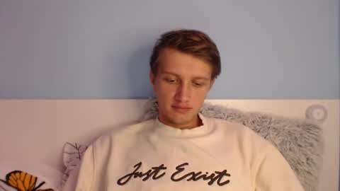 Cat online show from February 6, 2026, 6:44 pm