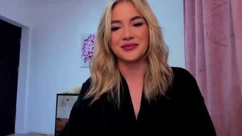 Snapshot of swetkatie chatting on May 9, 2026, 3:56 am Ecaterina online show from May 9, 2026, 3:56 am