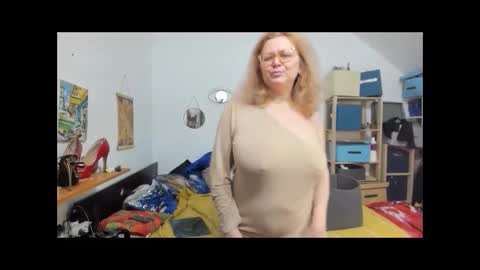 Snapshot of switchlorenx chatting on January 30, 2025, 10:19 pm switchlorenx online show from January 30, 2025, 10:19 pm