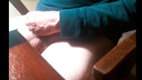 Snapshot of swizzle__stick chatting on December 4, 2025, 10:57 am will jeffers online show from December 4, 2025, 10:57 am