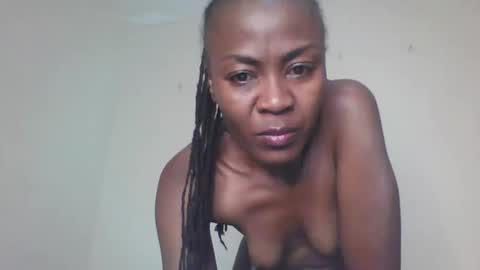 ALICIA online show from April 14, 2026, 10:38 pm