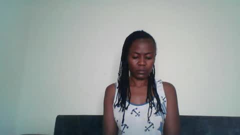 Snapshot of swtebony1 chatting on June 4, 2026, 11:22 pm ALICIA online show from June 4, 2026, 11:22 pm