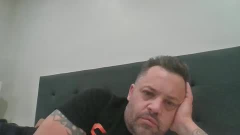 Snapshot of sxylegsturnmeon chatting on October 13, 2025, 5:18 am sxylegsturnmeon online show from October 13, 2025, 5:18 am