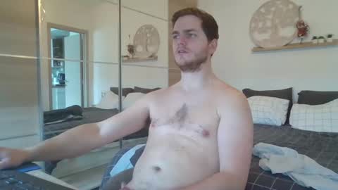 syl092 online show from February 20, 2025, 2:02 pm