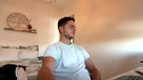 syl092 online show from March 5, 2026, 12:56 pm