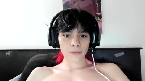 Snapshot of sylasfrost chatting on December 20, 2025, 10:28 pm sylasfrost online show from December 20, 2025, 10:28 pm