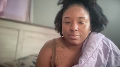 Sylena online show from January 6, 2025, 10:05 pm