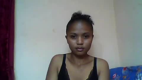 sylvaniah01 online show from May 22, 2026, 7:37 am