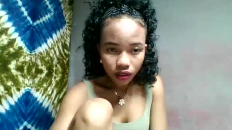 Sylviette online show from May 30, 2026, 5:32 pm