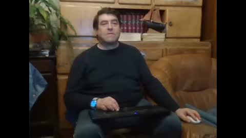 Snapshot of sympa_trique chatting on December 15, 2024, 7:10 pm sympa_trique online show from December 15, 2024, 7:10 pm