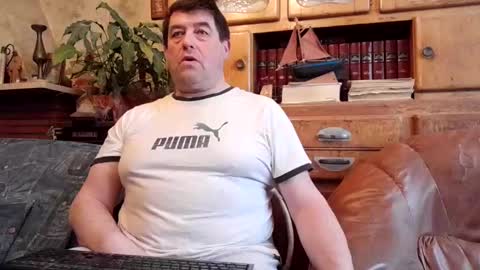 Snapshot of sympa_trique chatting on February 22, 2025, 11:46 am sympa_trique online show from February 22, 2025, 11:46 am