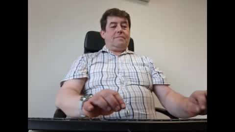 Snapshot of sympa_trique chatting on September 17, 2025, 12:40 pm sympa_trique online show from September 17, 2025, 12:40 pm