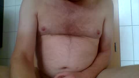 Snapshot of t0815 chatting on October 12, 2025, 10:03 am t0815 online show from October 12, 2025, 10:03 am