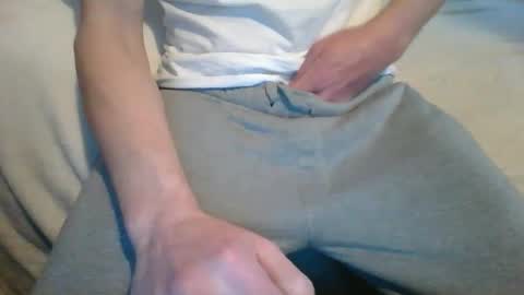 Snapshot of t8xxx3 chatting on March 5, 2025, 7:17 pm t8xxx3 online show from March 5, 2025, 7:17 pm