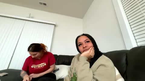 Snapshot of t_princess_t chatting on January 11, 2025, 3:23 am t_princess_t online show from January 11, 2025, 3:23 am