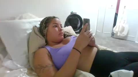 Snapshot of t_princess_t chatting on September 25, 2025, 1:20 am t_princess_t online show from September 25, 2025, 1:20 am