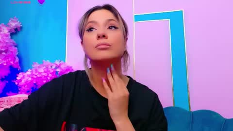 Arianna online show from July 28, 2026, 4:50 pm