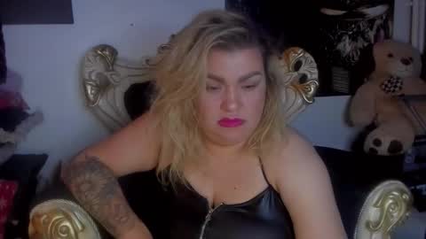 Snapshot of tabithachristal chatting on May 28, 2026, 10:29 pm Mistress Tabitha online show from May 28, 2026, 10:29 pm