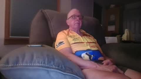 tacrunner66_ online show from September 30, 2025, 2:27 am