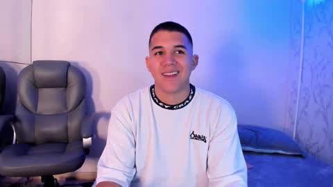 tadeo_vega online show from February 8, 2026, 3:43 am