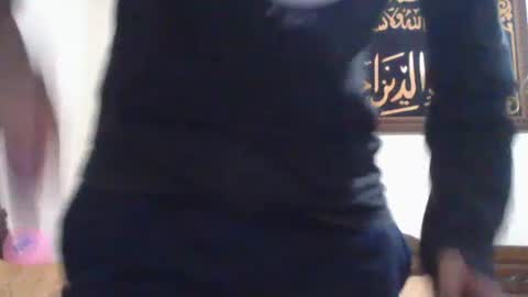 tahtouhafakroune12 online show from January 5, 2025, 5:41 pm