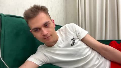 Snapshot of tai_fun chatting on May 23, 2026, 6:07 am Alex online show from May 23, 2026, 6:07 am