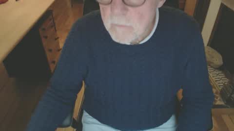 taisabaki54 online show from April 14, 2026, 8:26 pm