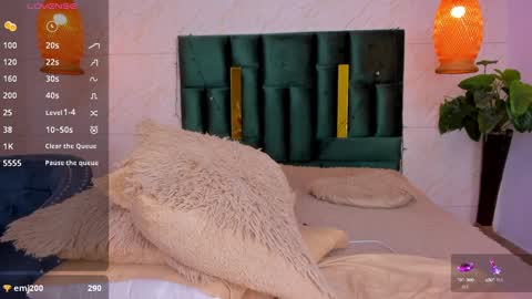 Snapshot of taissa_ chatting on December 20, 2024, 12:30 am Taissa online show from December 20, 2024, 12:30 am