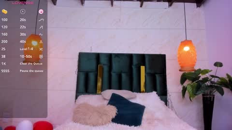 Snapshot of taissa_ chatting on February 16, 2025, 12:10 pm Taissa online show from February 16, 2025, 12:10 pm