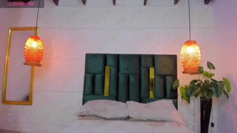 Snapshot of taissa_ chatting on September 13, 2025, 8:30 pm Taissa online show from September 13, 2025, 8:30 pm