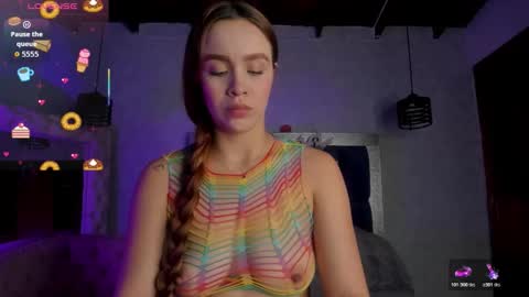 Snapshot of taissa_ chatting on November 6, 2025, 7:48 pm Taissa online show from November 6, 2025, 7:48 pm