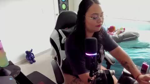 Snapshot of takaragr chatting on November 14, 2025, 5:33 pm kalagr online show from November 14, 2025, 5:33 pm