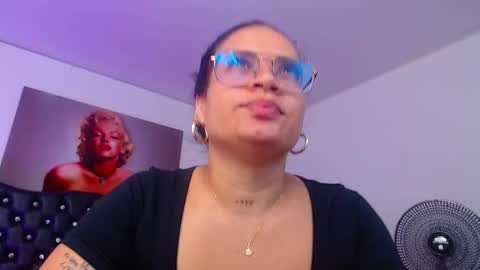 Snapshot of taliana36 chatting on February 7, 2025, 12:39 pm taliana36 online show from February 7, 2025, 12:39 pm