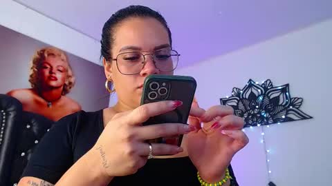 Snapshot of taliana36 chatting on February 18, 2025, 12:49 pm taliana36 online show from February 18, 2025, 12:49 pm
