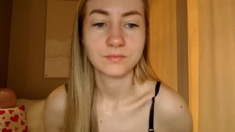  Kira  online show from March 5, 2025, 6:01 am