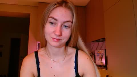  Kira  online show from December 22, 2025, 6:10 am