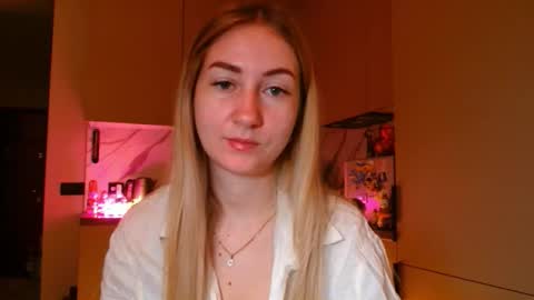  Kira  online show from February 3, 2026, 6:51 am