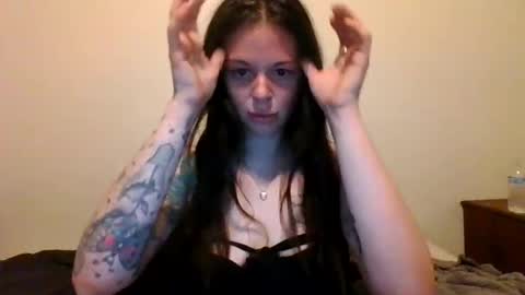 Lily Rhoades online show from March 20, 2026, 8:19 am