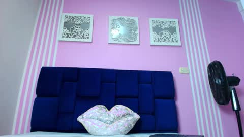 tall_hot_brunette online show from January 10, 2026, 1:46 pm