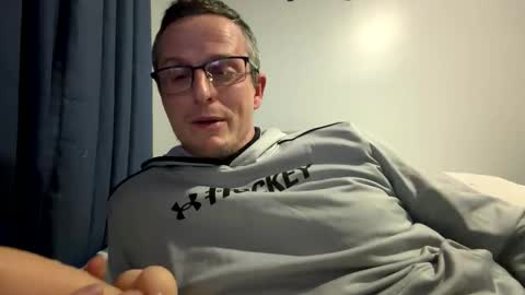 first stream was very fun grateful for every follow and super active chat online show from April 7, 2026, 3:07 am